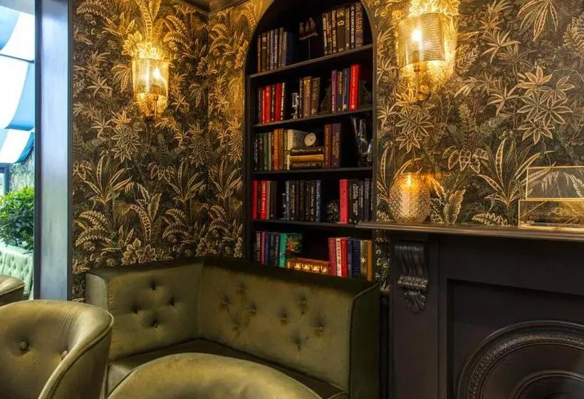 キングサイズベッドのスタンダードルーム, The Academy   Small Luxury Hotels Of The World