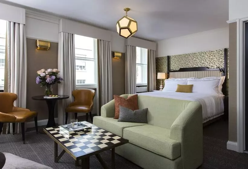 استودیوی استاندارد, The Academy   Small Luxury Hotels Of The World
