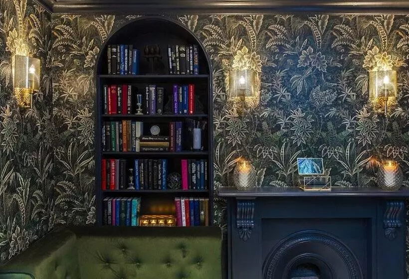 スタンダードルーム, The Academy   Small Luxury Hotels Of The World
