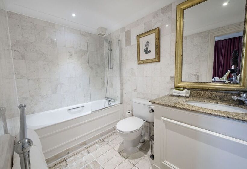 Номер Клуб, The Colonnade