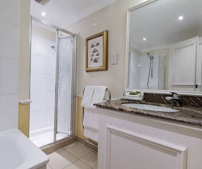 Классический Номер, The Colonnade