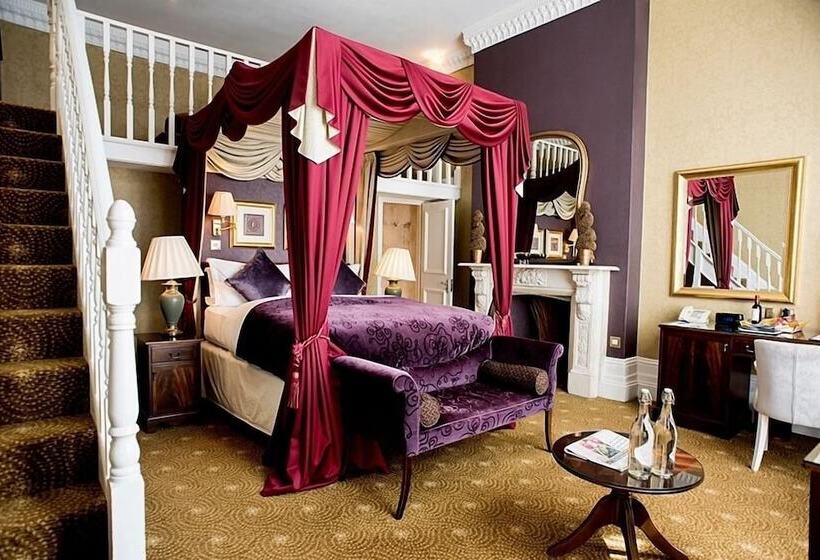 Люкс, The Colonnade