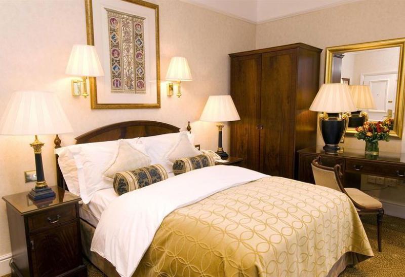 Классический Номер, The Colonnade