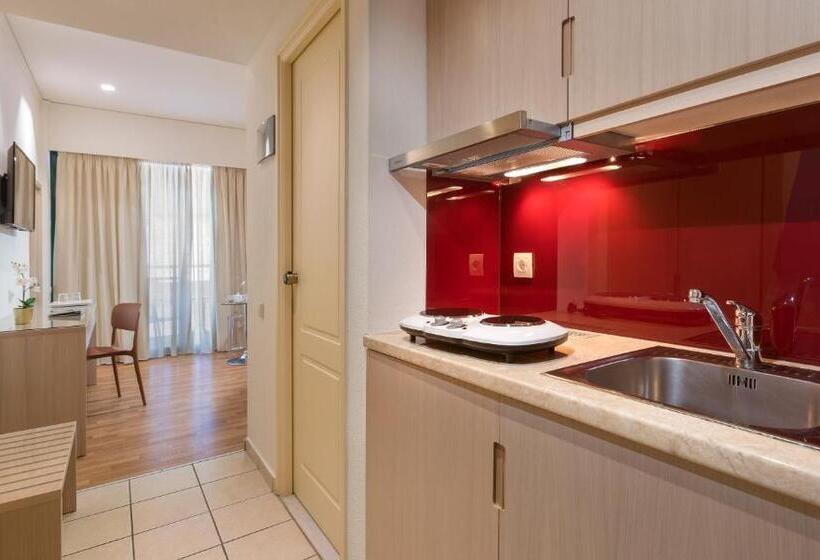 デラックススタジオ, Alexandra Hotel&apartments
