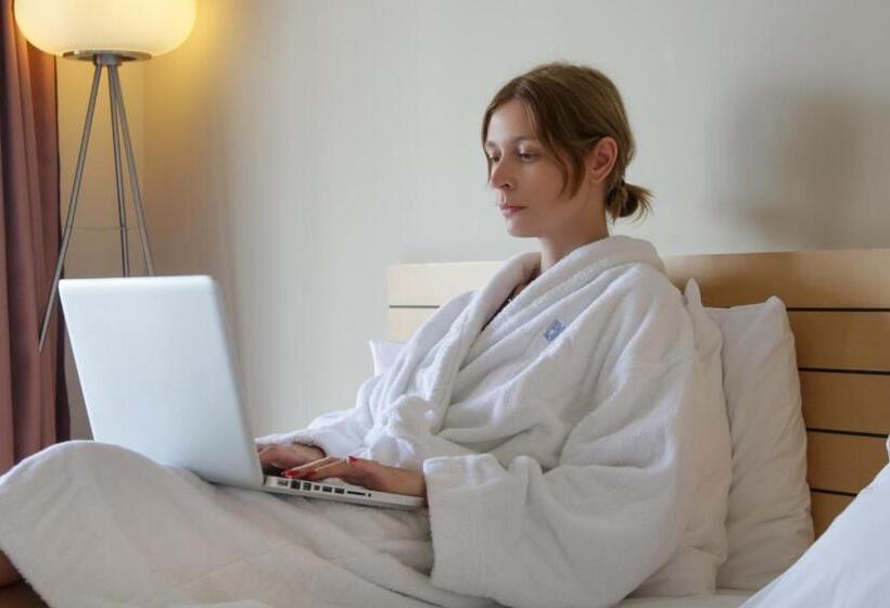 غرفة عائلية متصلة, Astoria Hotel Thessaloniki