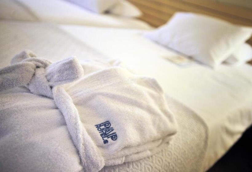 جناح دور أخير, Astoria Hotel Thessaloniki