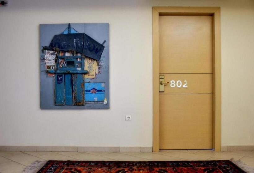 جناح دور أخير, Astoria Hotel Thessaloniki