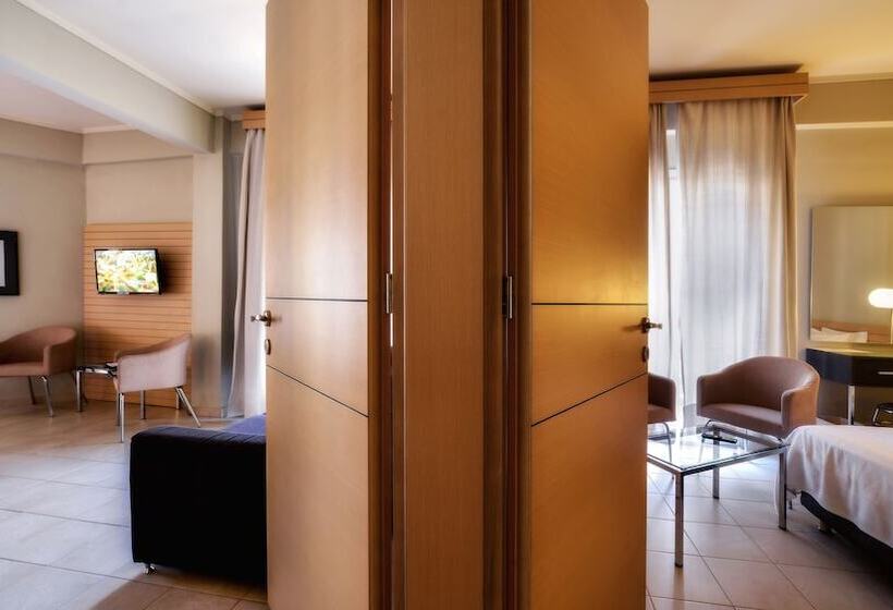 غرفة عائلية متصلة, Astoria Hotel Thessaloniki