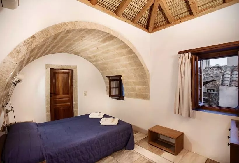 エコノミールーム, Bastione Malvasia