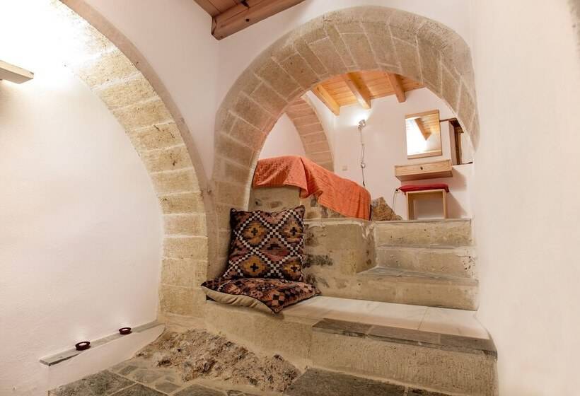 غرفة قياسية ثلاثية, Bastione Malvasia