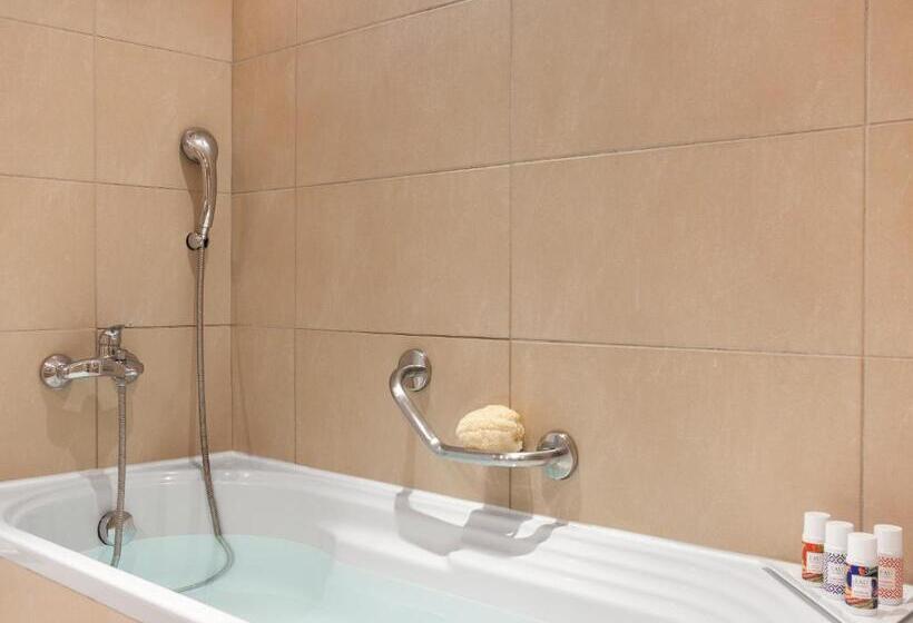 غرفة بريميوم مطلّة علي البحر, Grecotel Filoxenia, Beach Luxury Resort