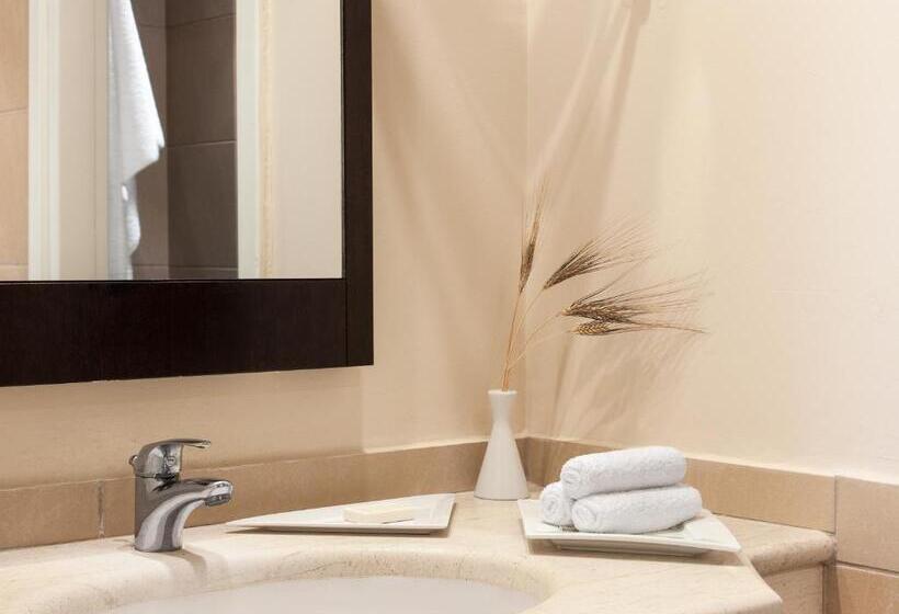 סוויטת מאסטר נוף לים, Grecotel Filoxenia, Beach Luxury Resort