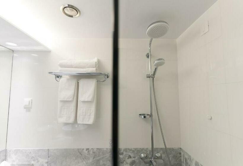 スタンダードシングルルーム, Herodion