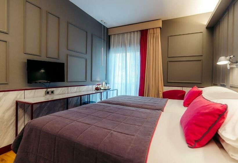 景色の見えるスーペリアルーム, Herodion