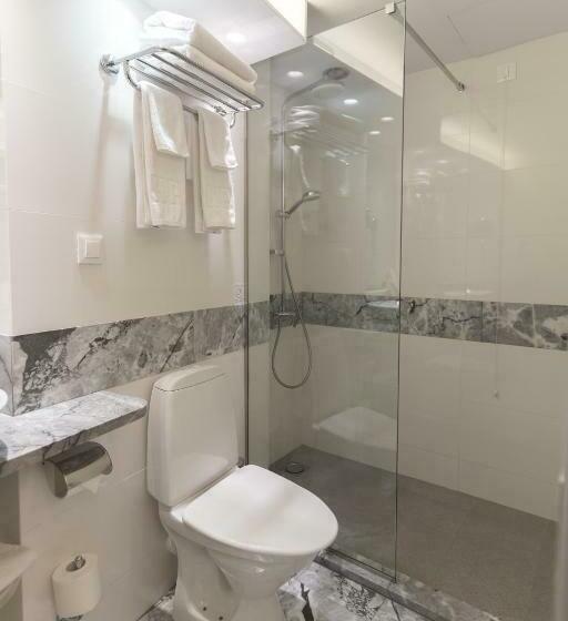 景色の見えるスーペリアルーム, Herodion