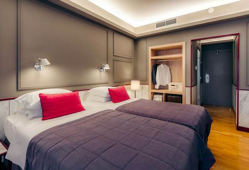 景色の見えるスーペリアルーム, Herodion