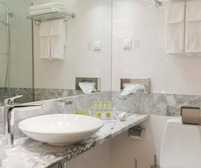 景色の見えるスーペリアルーム, Herodion