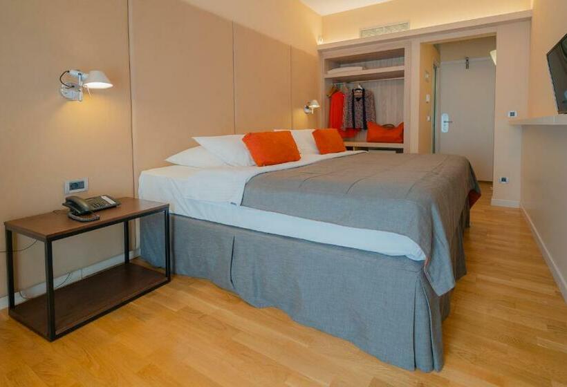 スーペリアールーム, Herodion