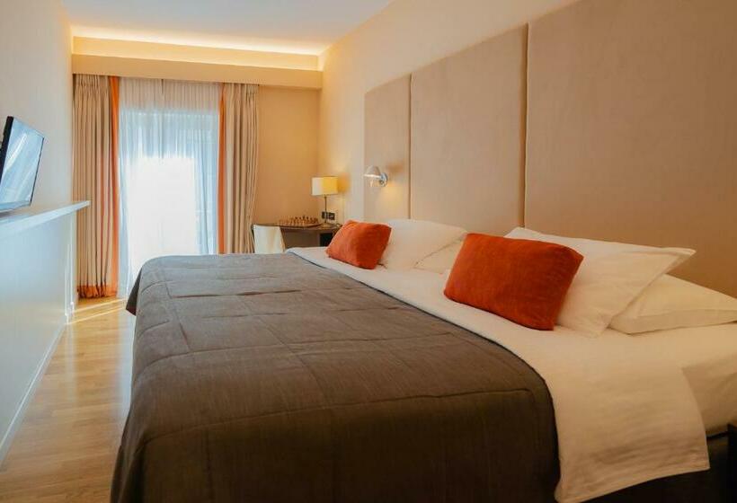 スーペリアールーム, Herodion