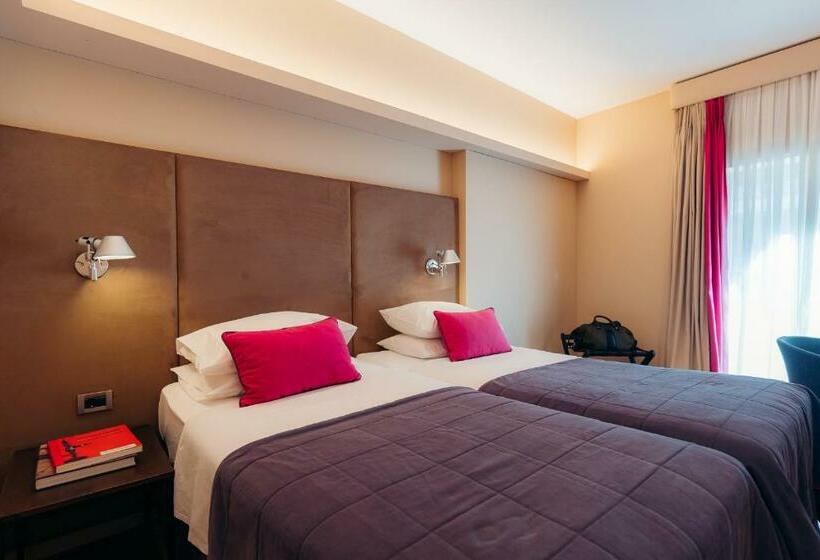 スーペリアールーム, Herodion