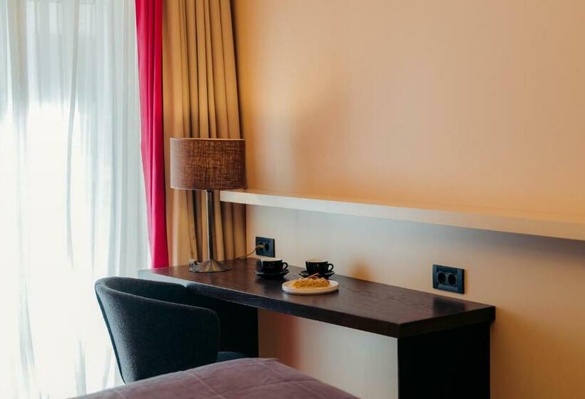 スーペリアールーム, Herodion