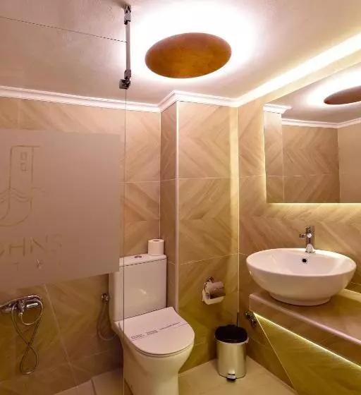 Chambre Standard Individuelle, John S