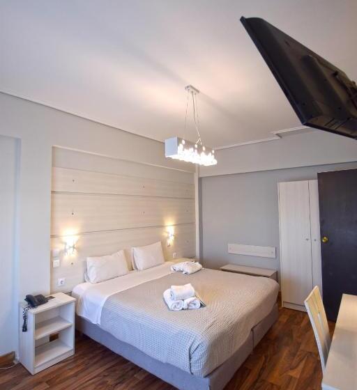 חדר סטנדרט לארבעה, John S