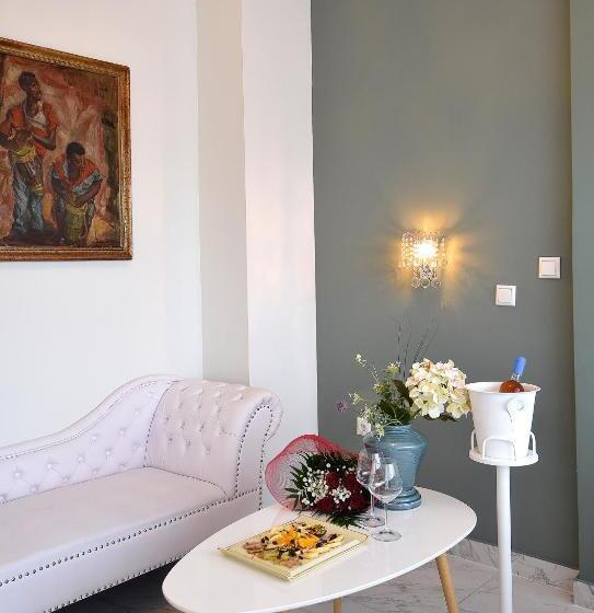 סוויטת ג'וניור דלוקס, John S