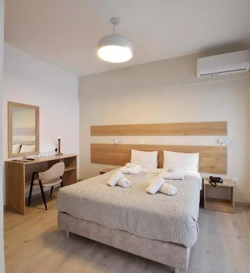 Chambre Familiale, John S
