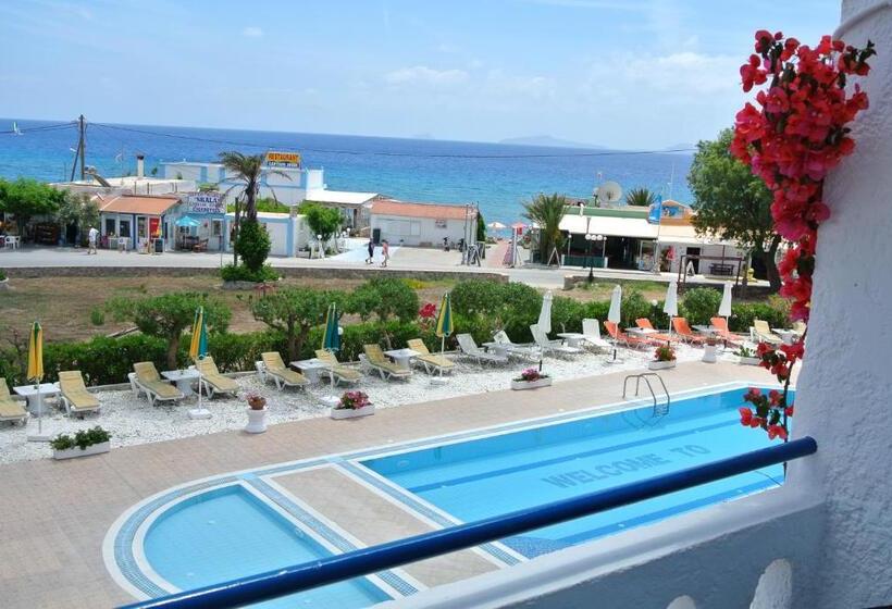 Номер Стандарт Трехместный, Kokalakis