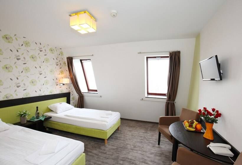 Номер Economy, Medos