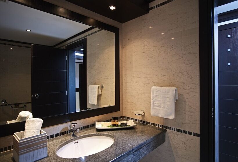 四人标准间, Mitsis Faliraki