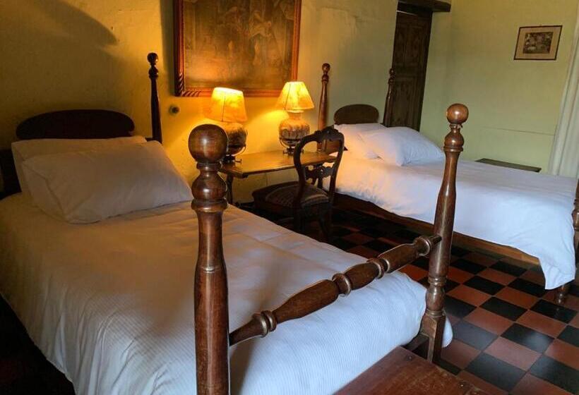 اتاق استاندارد سه نفره, Museo Mayan Inn