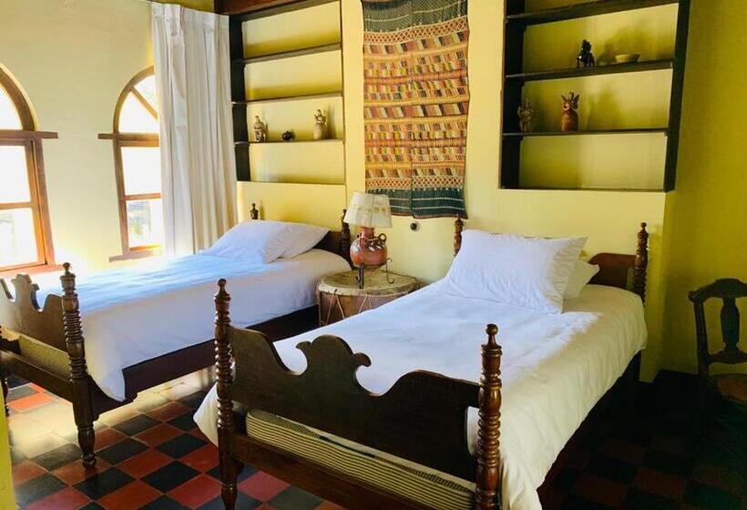 اتاق استاندارد سه نفره, Museo Mayan Inn