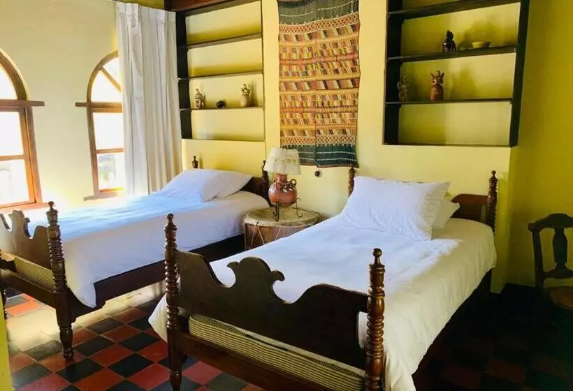 اتاق استاندارد سه نفره, Museo Mayan Inn