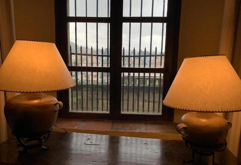 اتاق استاندارد سه نفره, Museo Mayan Inn