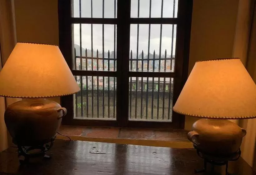 اتاق استاندارد سه نفره, Museo Mayan Inn