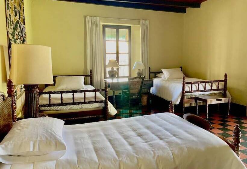 اتاق استاندارد سه نفره, Museo Mayan Inn