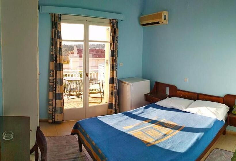 חדר סטנדרט יחיד, Nireus