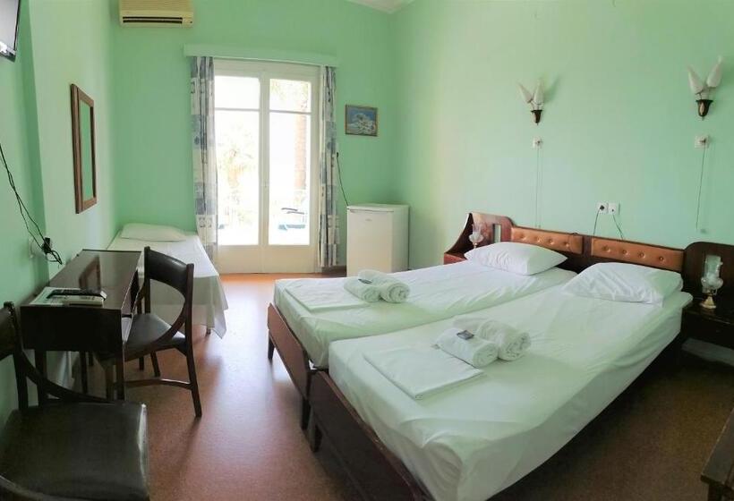 Triple Room Sea View, Nireus