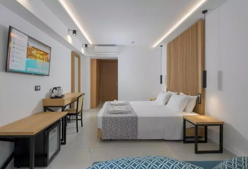 Chambre Supérieure Vue Montagne, Oceanis Beach