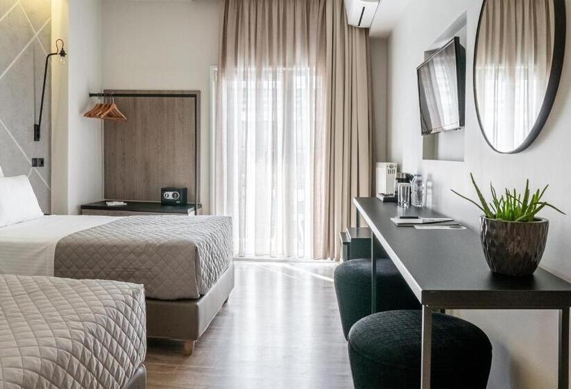 חדר סטנדרט לשלושה, Park