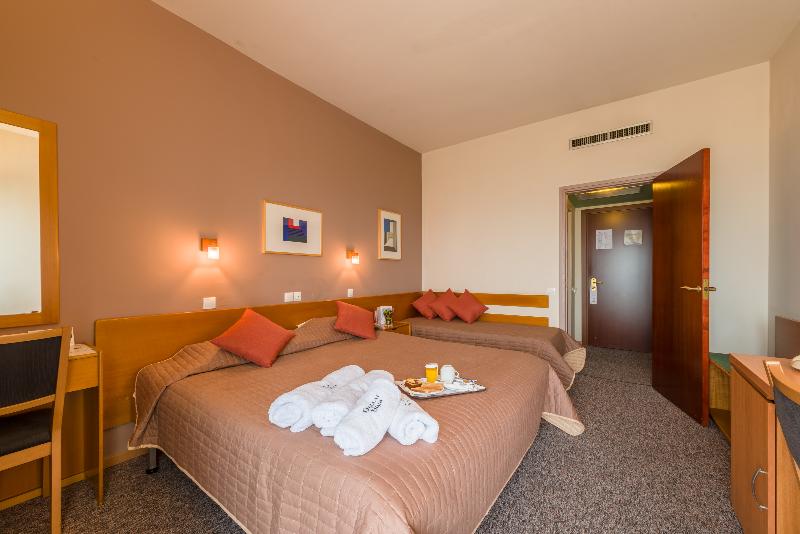 Triple Room Sea View, Queen Olga