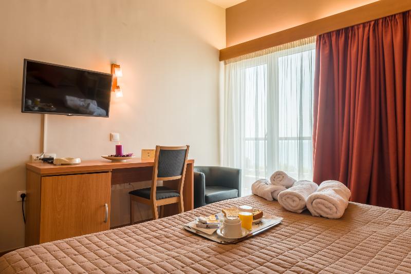 Triple Room Sea View, Queen Olga