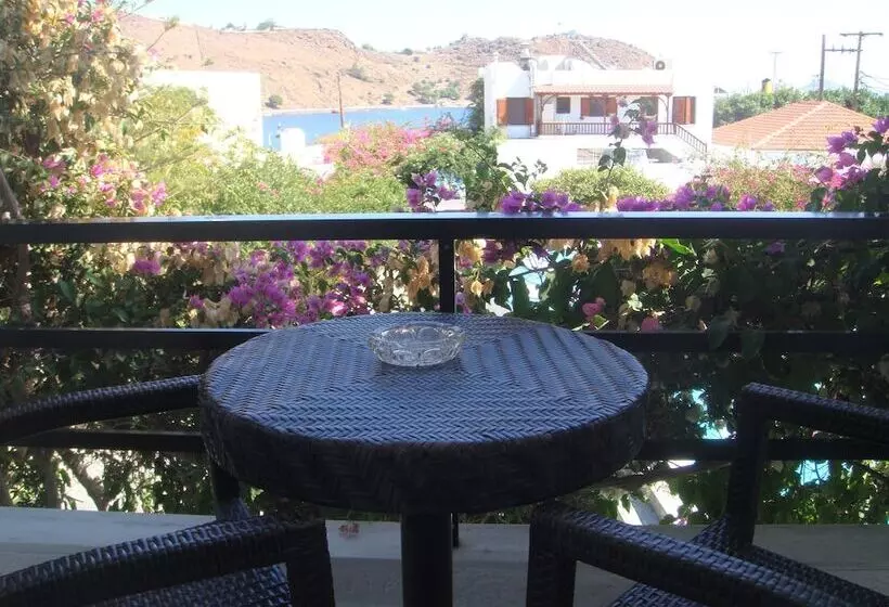 Habitación Estàndard Individual, Skala