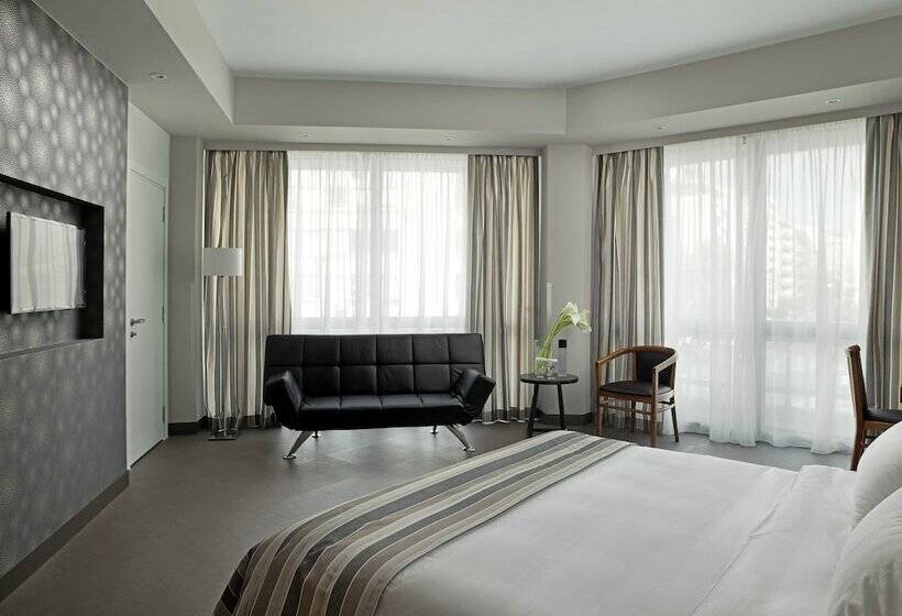 패밀리 룸, The Stanley