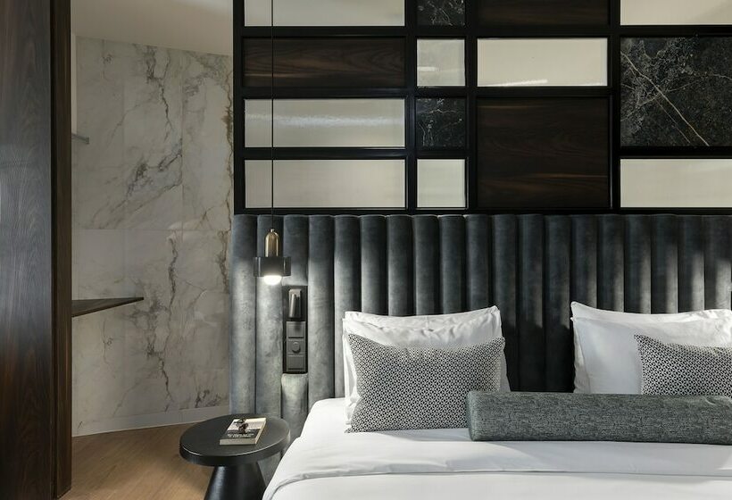 이그제큐티브 스위트, The Stanley