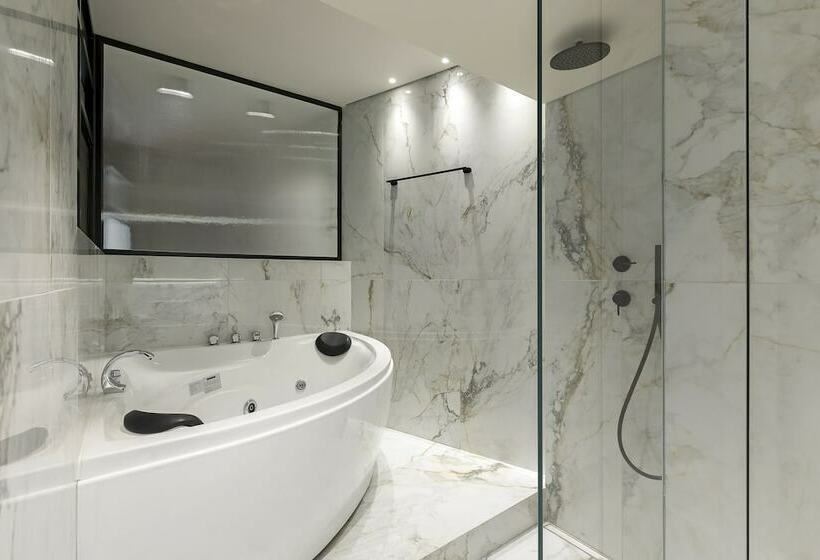 이그제큐티브 스위트, The Stanley