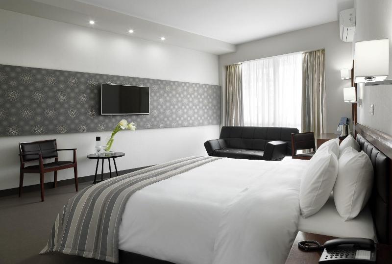 주니어 스위트, The Stanley