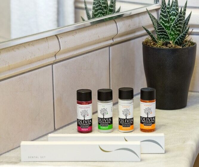 주니어 스위트, The Stanley